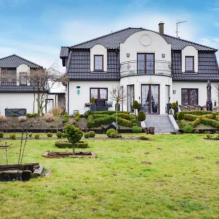 3 Bedroom Amazing In Golczewo Golczewo (West Pomeranian)
